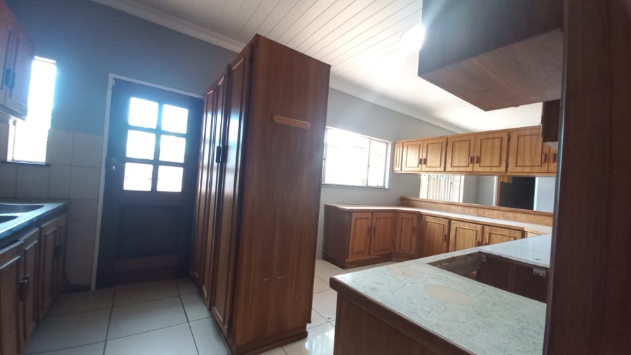 To Let 3 Bedroom Property for Rent in Pellissier Free State